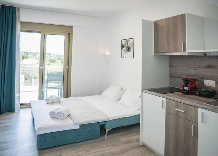 Oliva Nikiti (Sithonia)